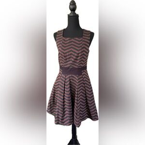 KAREN MILLEN fit & flare dress sz 6 chevron black brown zig zag party EUC